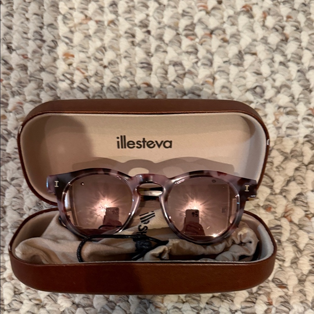 Illesteva Tortoise Shell Sunglasses with Brown Case
